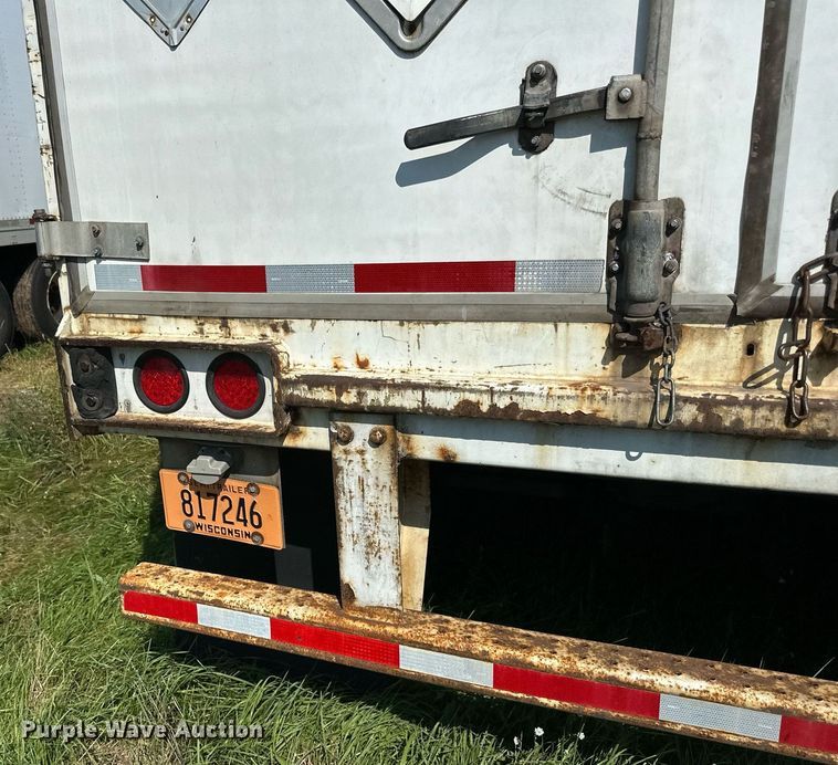 image for item DN0766 2001 Stoughton  AVW-535T-S-C-AR dry van trailer