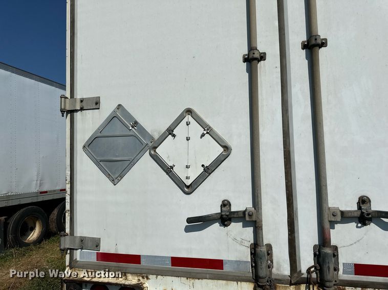 image for item DN0766 2001 Stoughton  AVW-535T-S-C-AR dry van trailer