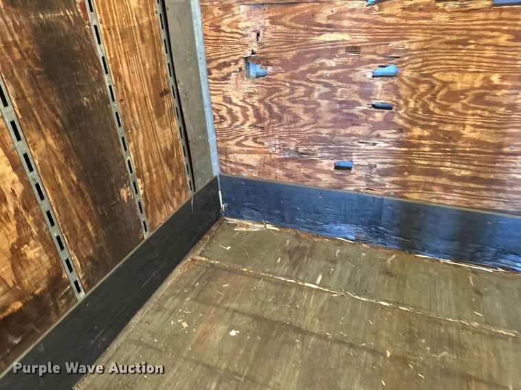 image for item DN0766 2001 Stoughton  AVW-535T-S-C-AR dry van trailer