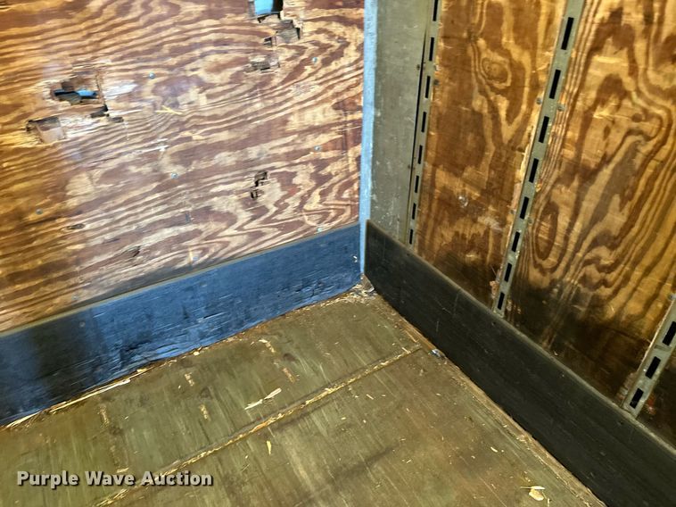 image for item DN0766 2001 Stoughton  AVW-535T-S-C-AR dry van trailer