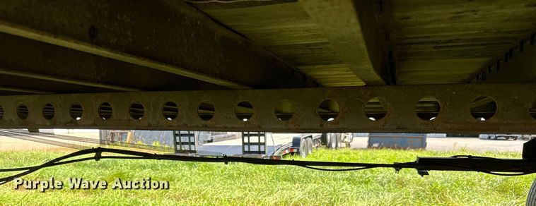 image for item DN0766 2001 Stoughton  AVW-535T-S-C-AR dry van trailer