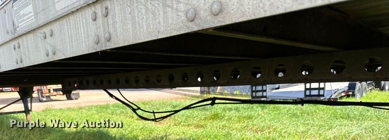 image for item DN0766 2001 Stoughton  AVW-535T-S-C-AR dry van trailer