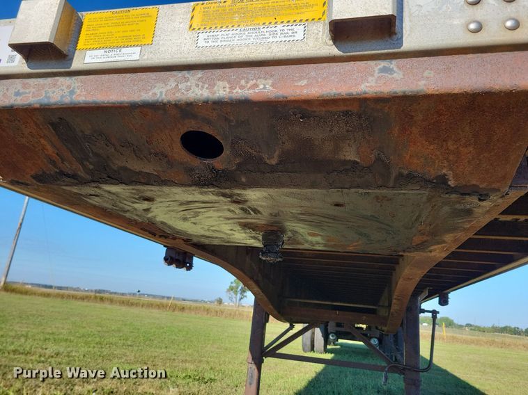 image for item DN3503 2006 Utility FS2CHA flatbed trailer