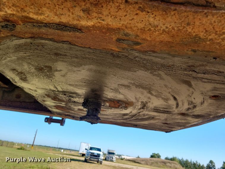 image for item DN3503 2006 Utility FS2CHA flatbed trailer