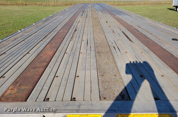 image for item DN3503 2006 Utility FS2CHA flatbed trailer