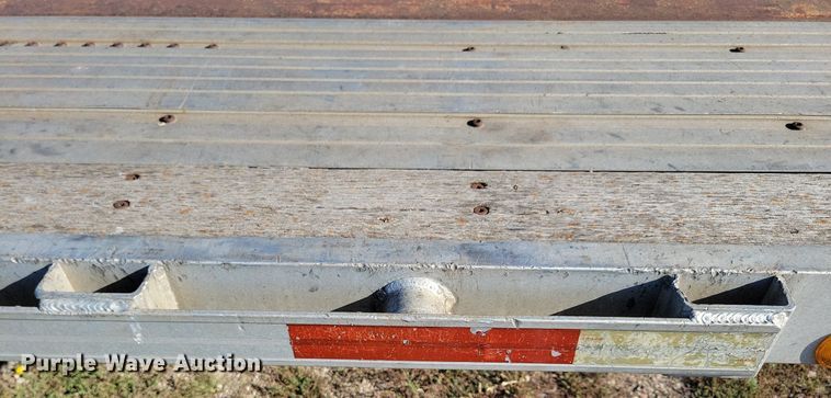 image for item DN3503 2006 Utility FS2CHA flatbed trailer