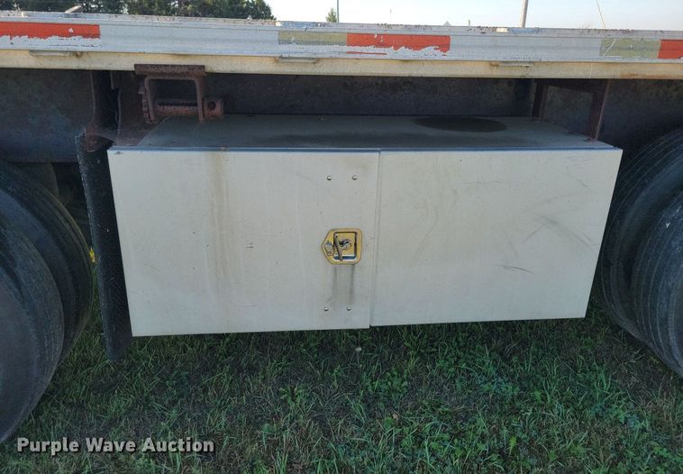image for item DN3503 2006 Utility FS2CHA flatbed trailer