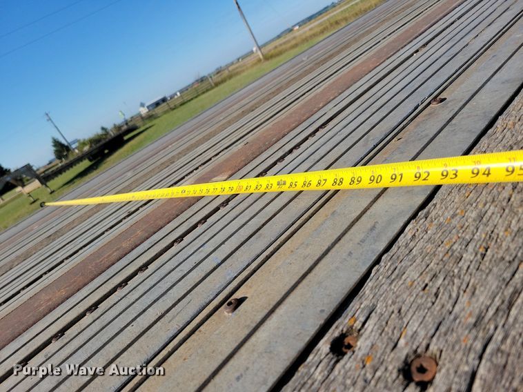 image for item DN3503 2006 Utility FS2CHA flatbed trailer