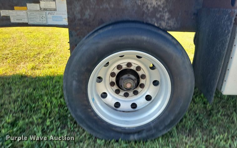 image for item DN3503 2006 Utility FS2CHA flatbed trailer