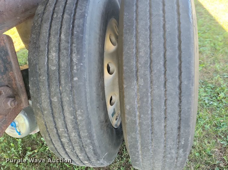 image for item DN3503 2006 Utility FS2CHA flatbed trailer