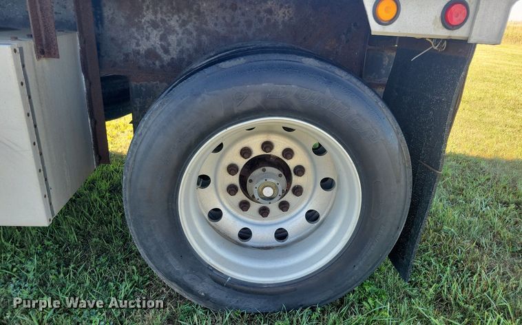 image for item DN3503 2006 Utility FS2CHA flatbed trailer