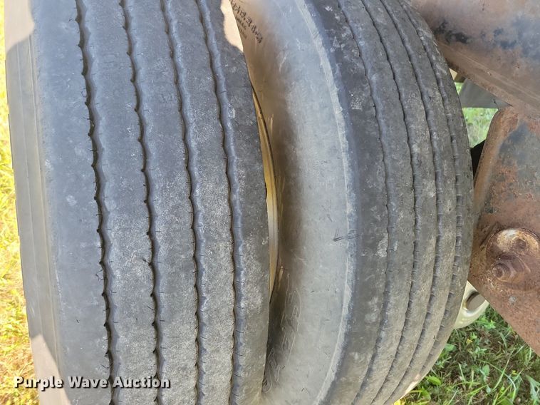 image for item DN3503 2006 Utility FS2CHA flatbed trailer