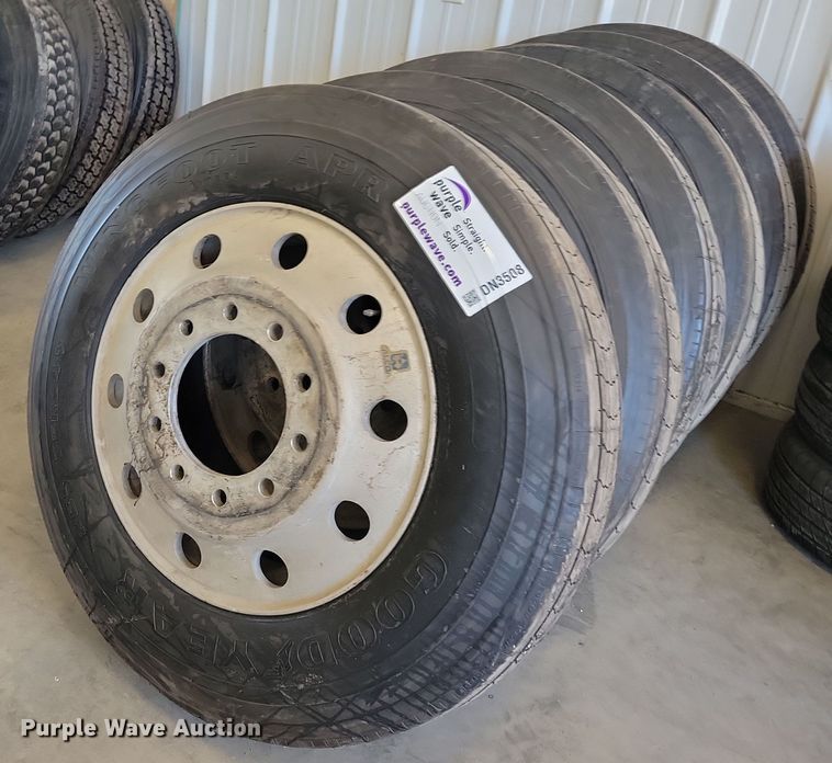 image for item DN3508 (11) 285/75R24.5 tires and wheels