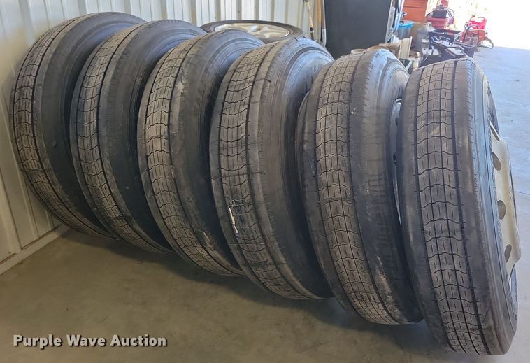 image for item DN3508 (11) 285/75R24.5 tires and wheels