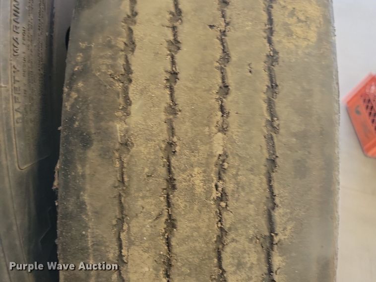 image for item DN3508 (11) 285/75R24.5 tires and wheels