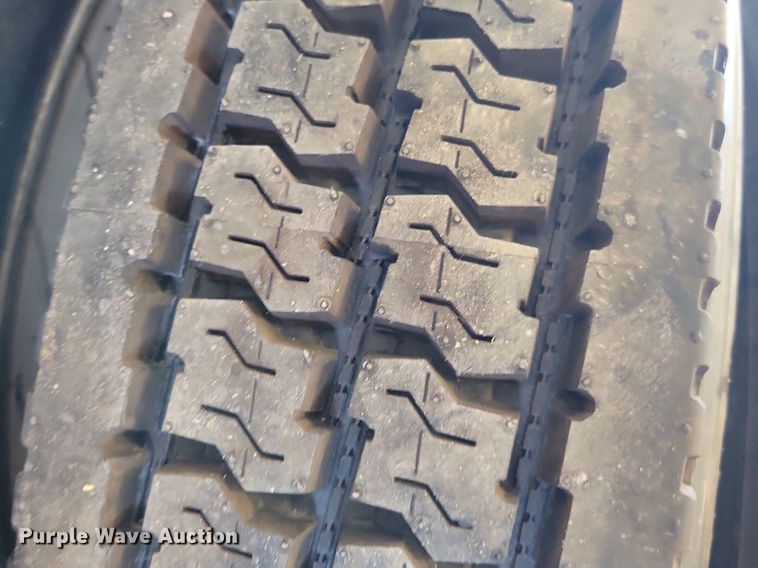 image for item DN3508 (11) 285/75R24.5 tires and wheels