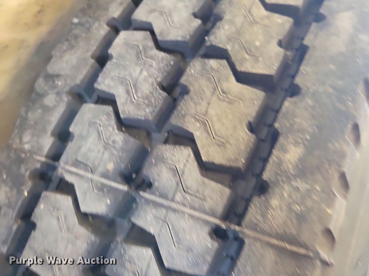 image for item DN3508 (11) 285/75R24.5 tires and wheels