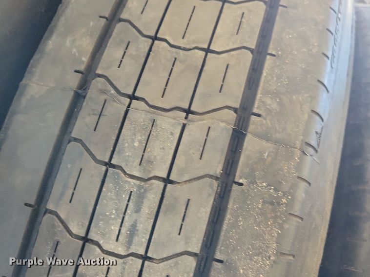 image for item DN3508 (11) 285/75R24.5 tires and wheels