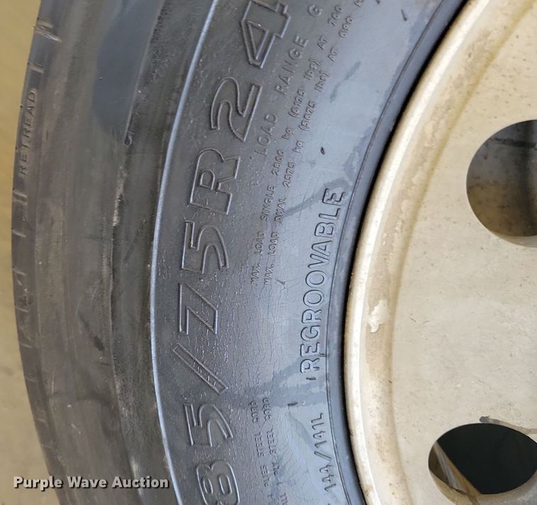 image for item DN3508 (11) 285/75R24.5 tires and wheels