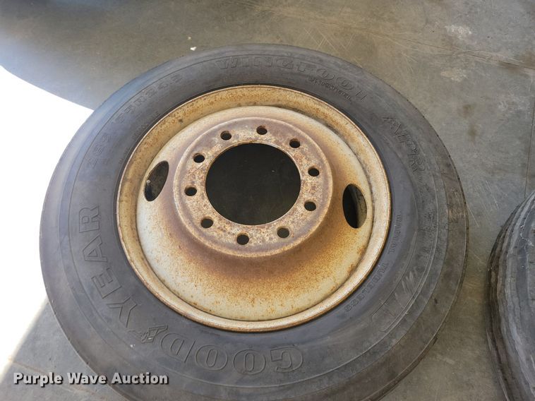 image for item DN3510 (12) tires and wheels