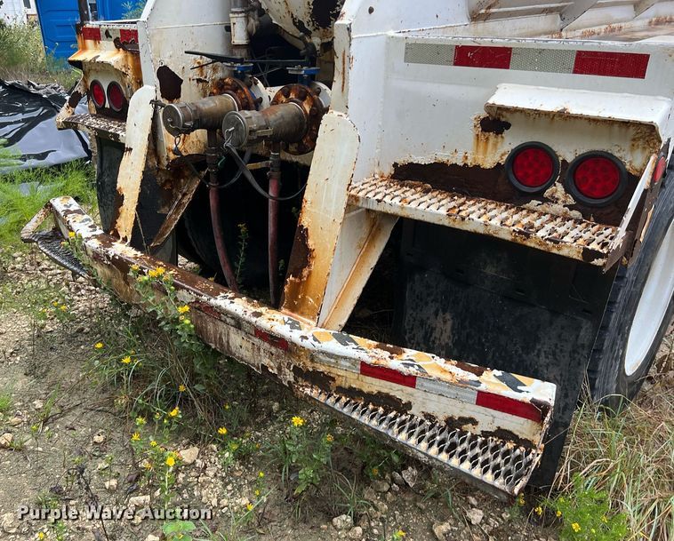 image for item DO2493 2015 Jack County Tank vacuum trailer