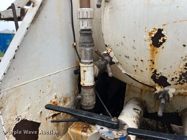image for item DO2493 2015 Jack County Tank vacuum trailer