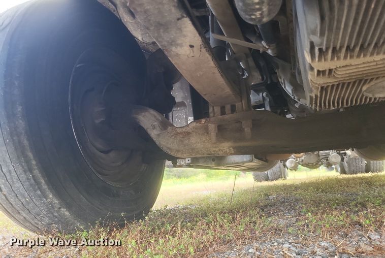 image for item DQ3620 2017 Peterbilt  579 semi truck