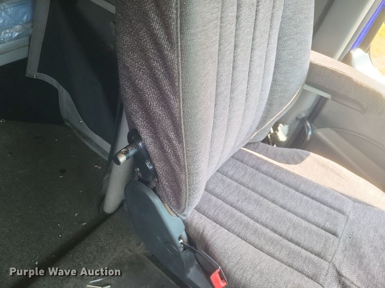 image for item DQ3620 2017 Peterbilt  579 semi truck