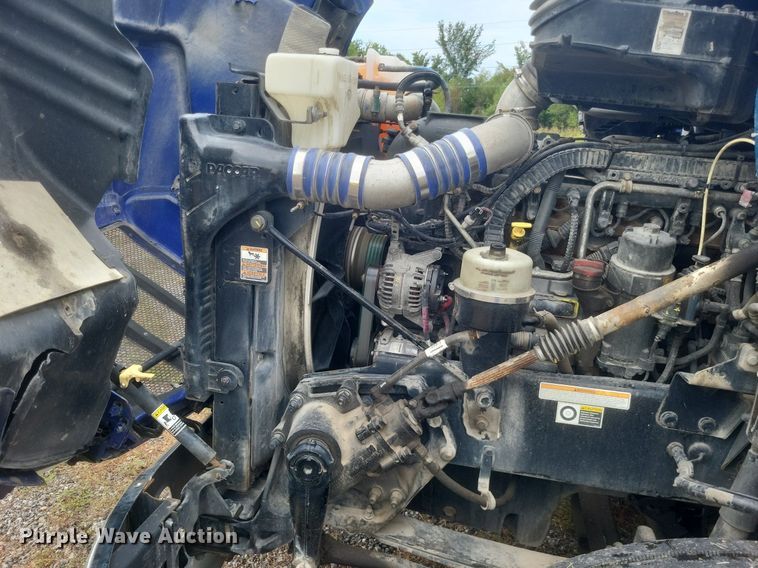 image for item DQ3620 2017 Peterbilt  579 semi truck