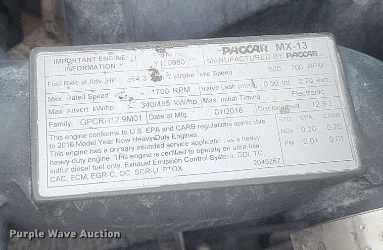 image for item DQ3620 2017 Peterbilt  579 semi truck