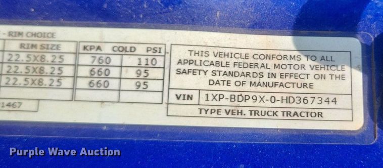 image for item DQ3620 2017 Peterbilt  579 semi truck