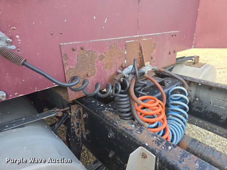 image for item DQ4579 1987 International F9370 semi truck