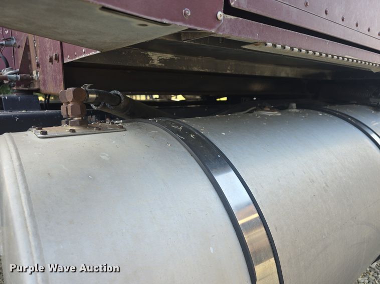 image for item DQ4579 1987 International F9370 semi truck