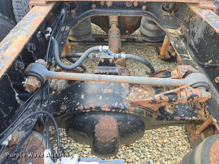 image for item DQ4579 1987 International F9370 semi truck