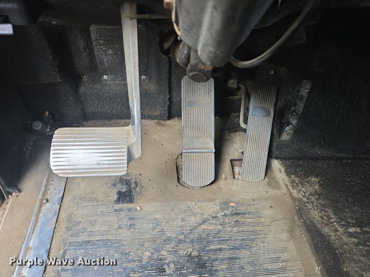 image for item DQ4579 1987 International F9370 semi truck