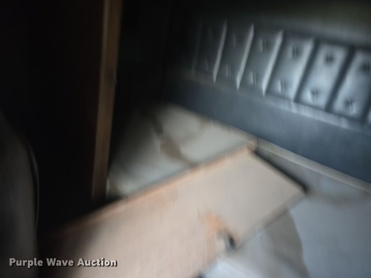 image for item DQ4579 1987 International F9370 semi truck