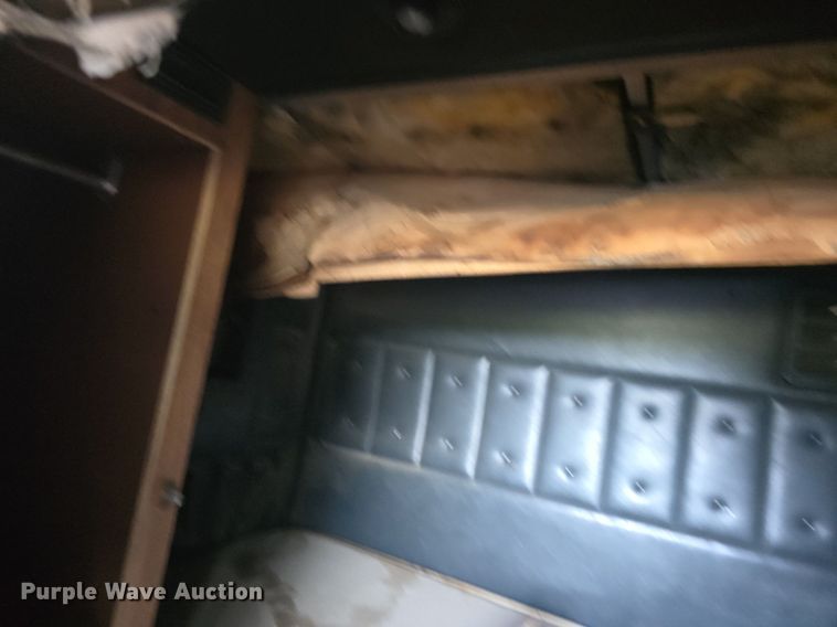 image for item DQ4579 1987 International F9370 semi truck