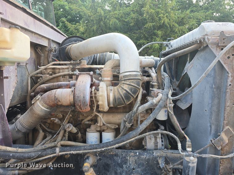 image for item DQ4579 1987 International F9370 semi truck