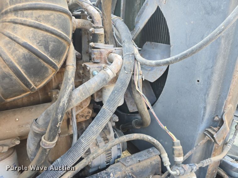 image for item DQ4579 1987 International F9370 semi truck