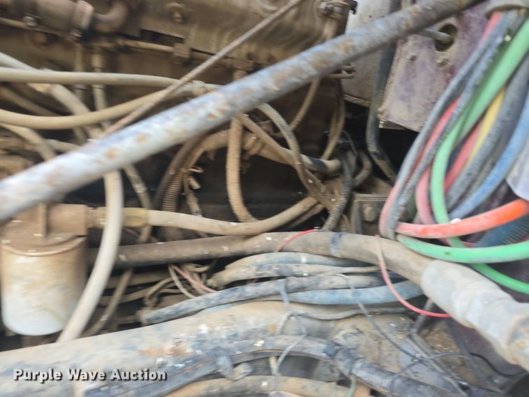 image for item DQ4579 1987 International F9370 semi truck