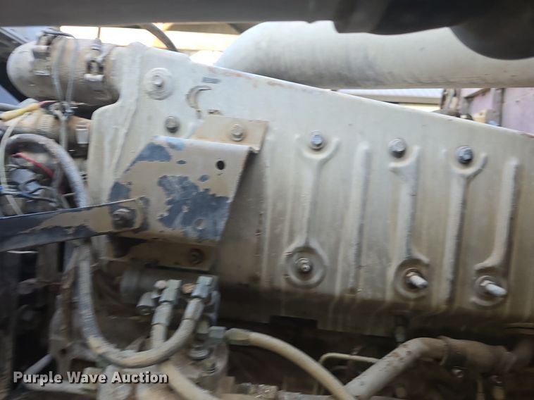 image for item DQ4579 1987 International F9370 semi truck