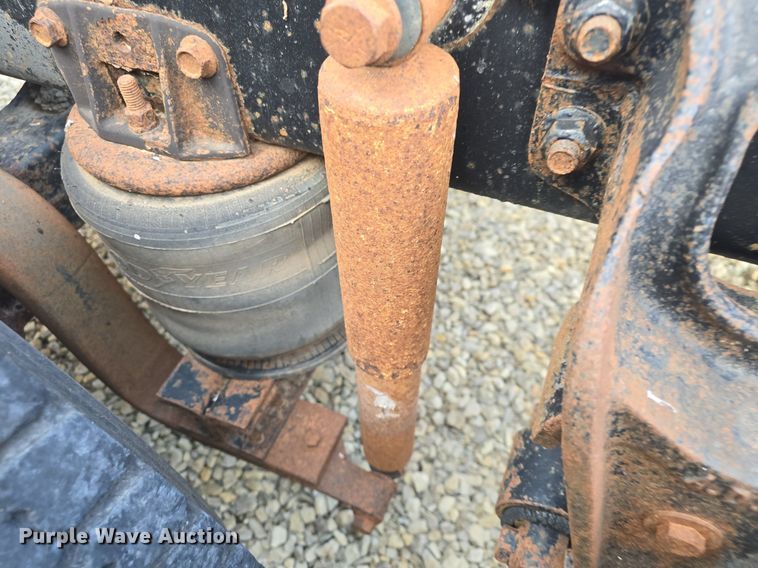 image for item DQ4579 1987 International F9370 semi truck