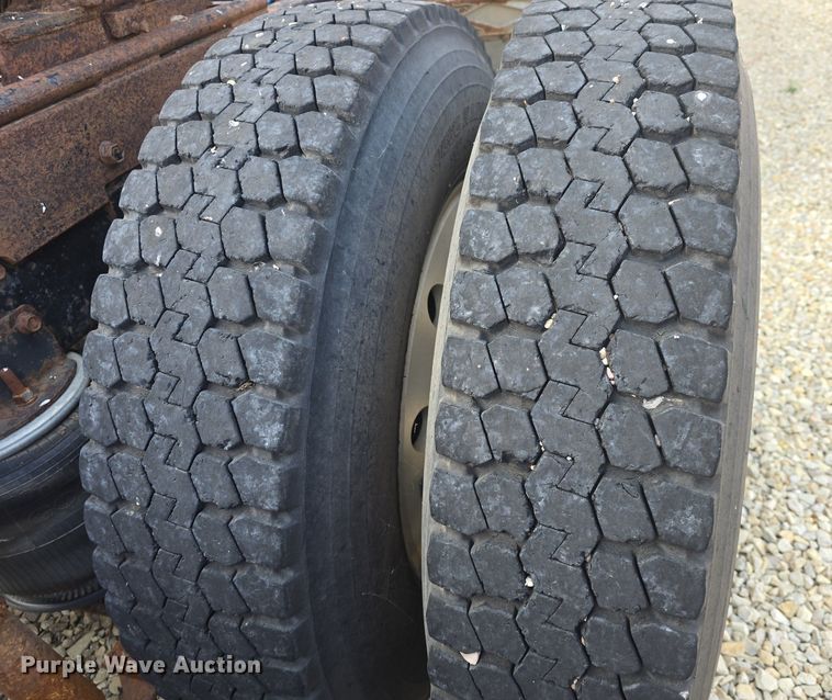 image for item DQ4579 1987 International F9370 semi truck