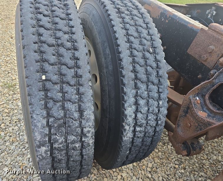 image for item DQ4579 1987 International F9370 semi truck