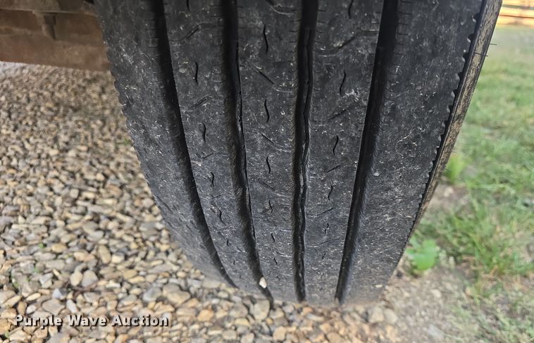 image for item DQ4579 1987 International F9370 semi truck