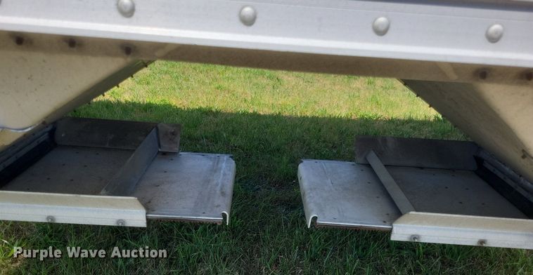 image for item DR4964 2004 Timpte  grain trailer