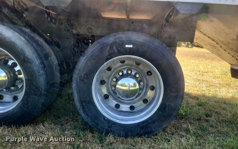 image for item DR4964 2004 Timpte  grain trailer