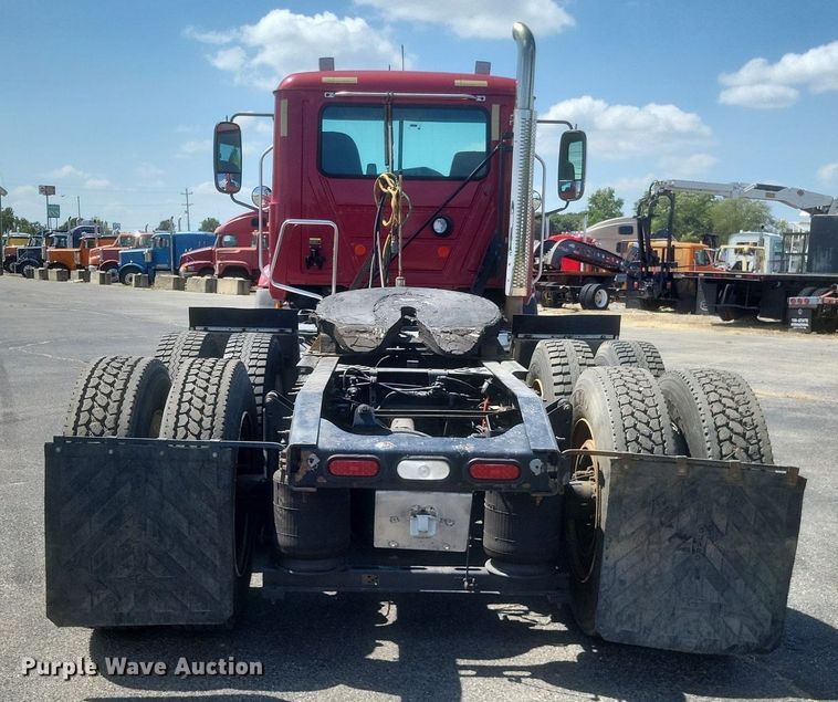 image for item DR4965 2015 Mack  CXU semi truck