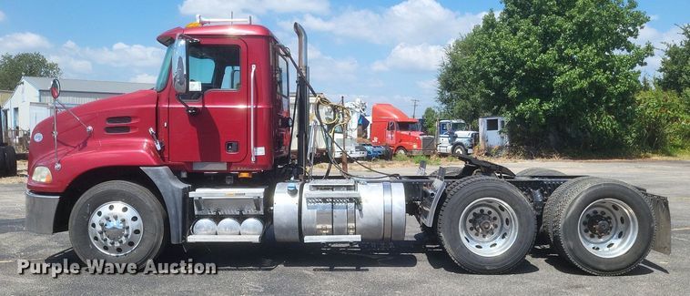image for item DR4965 2015 Mack  CXU semi truck
