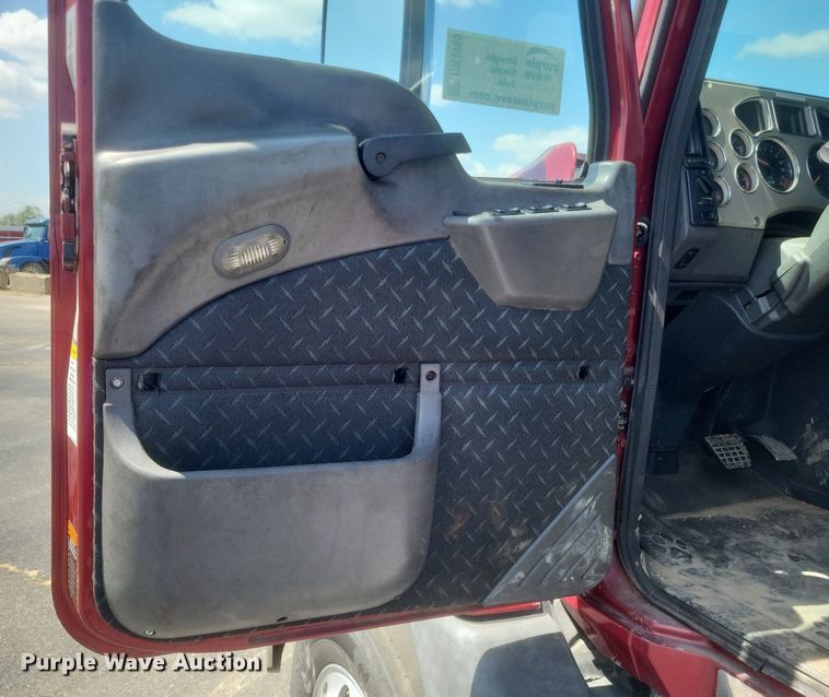 image for item DR4965 2015 Mack  CXU semi truck